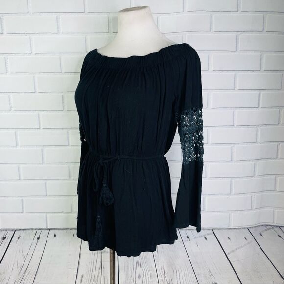Hint of Blush Black 3/4 Sleeve Off Shoulder Romper - Medium - Picture 4 of 9